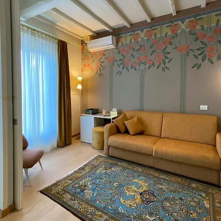 ゲストハウス Palazzo Essenza *