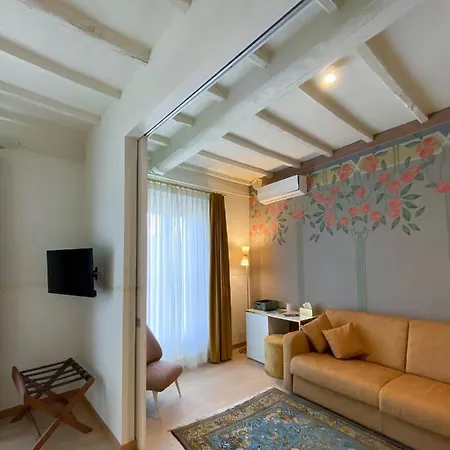 Palazzo Essenza ゲストハウス
