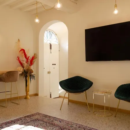 Palazzo Essenza ゲストハウス *
